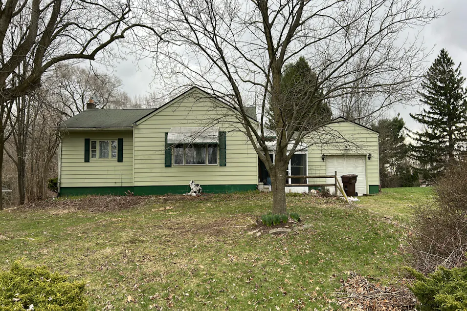 2439 Sarah Drive Akron, OH 44312, Summit County