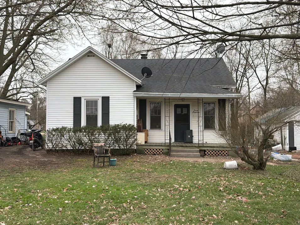 718 Bartlett St Waupaca, WI 54981, Waupaca County