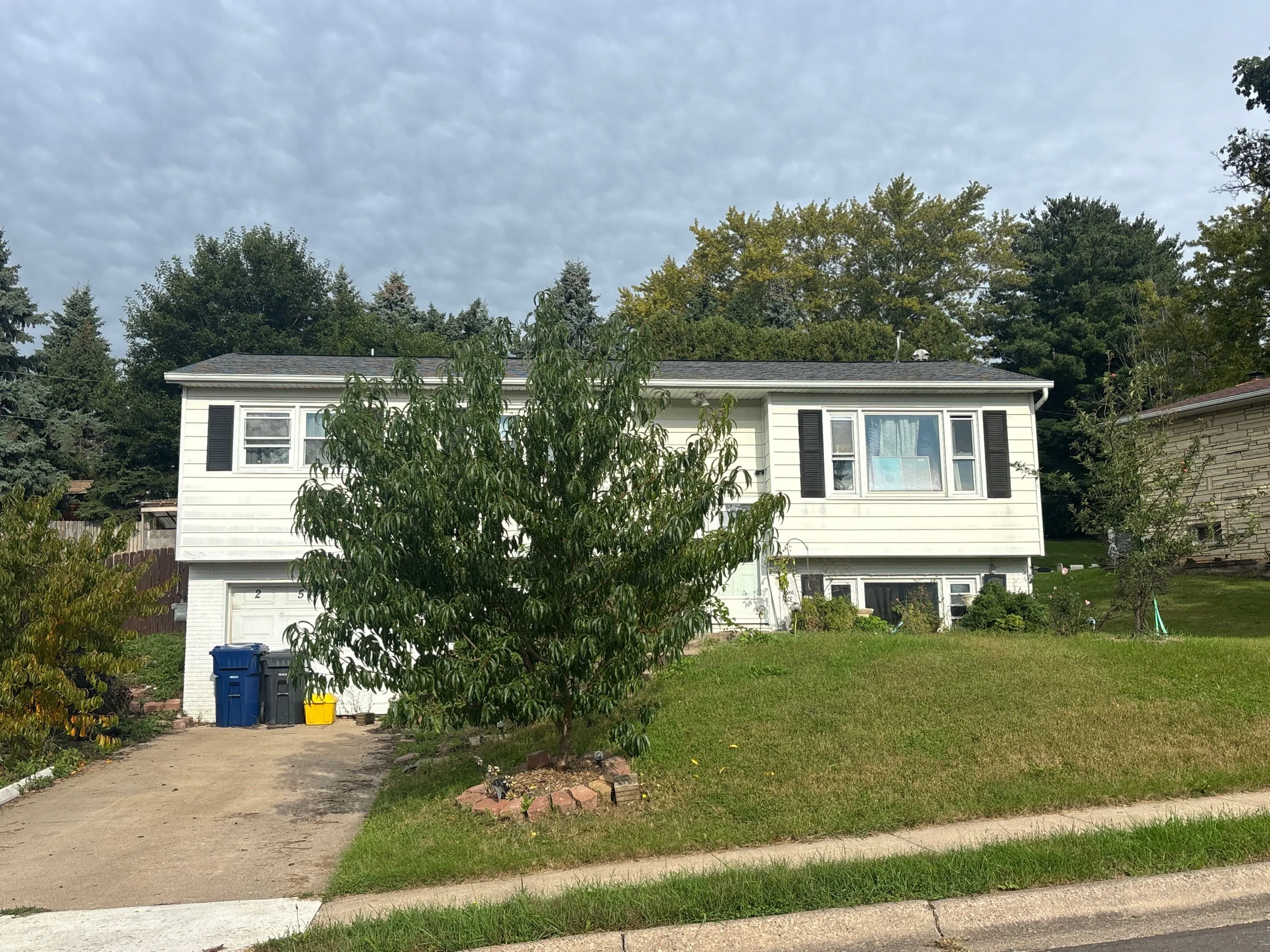 Marywood Dr, Dubuque, IA 52001