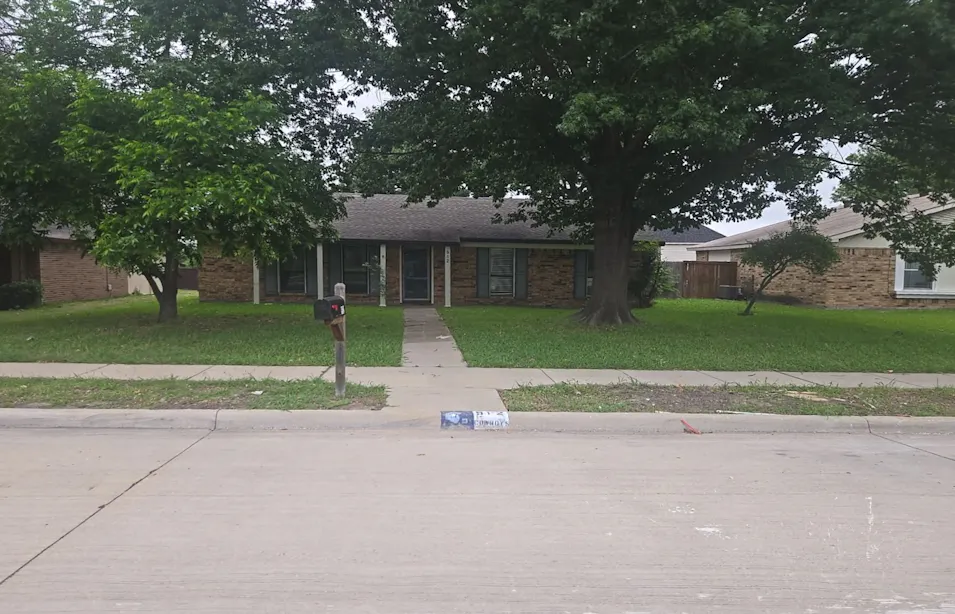 912 Navasota Dr Garland, TX 75040, Dallas County