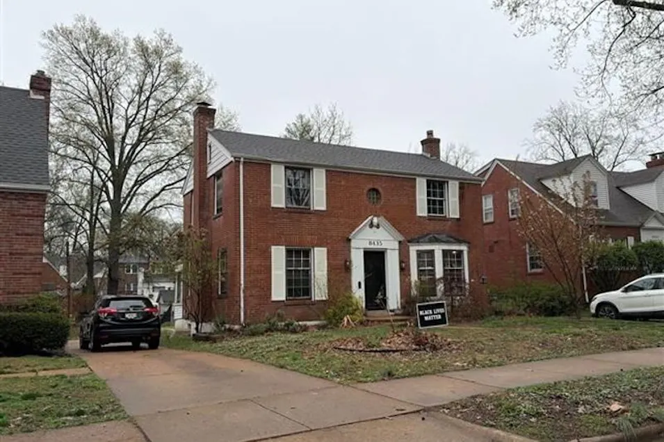 8435 Roanoke Drive Saint Louis, MO 63121, St. Louis County
