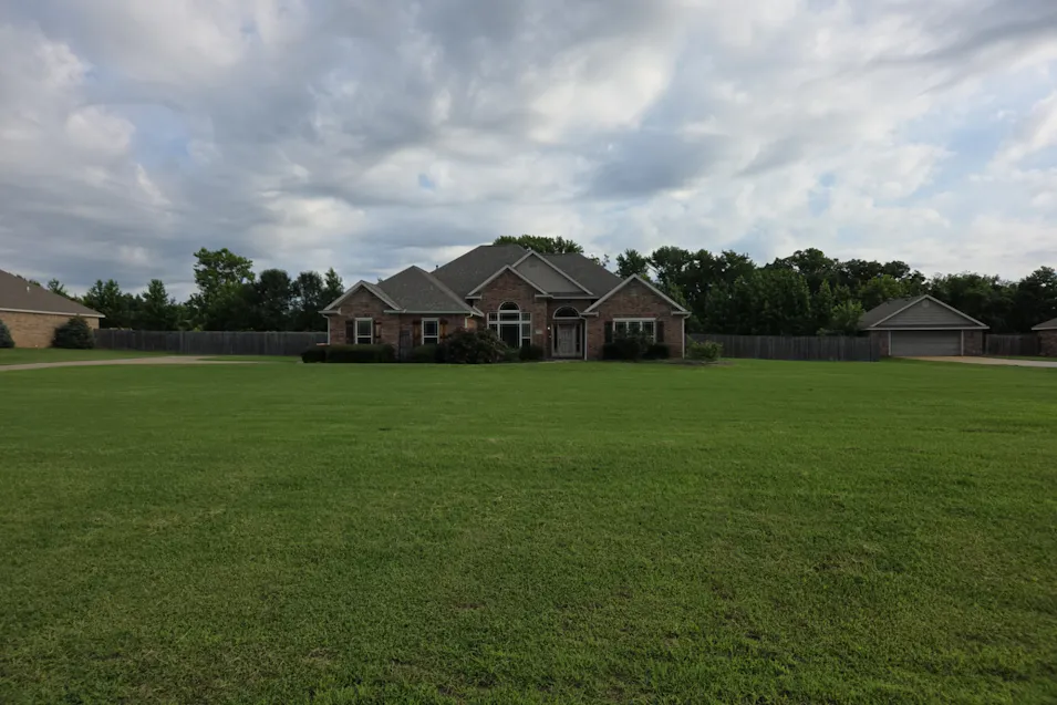 628 W Newberry Rd Alma, AR 72921, Crawford County