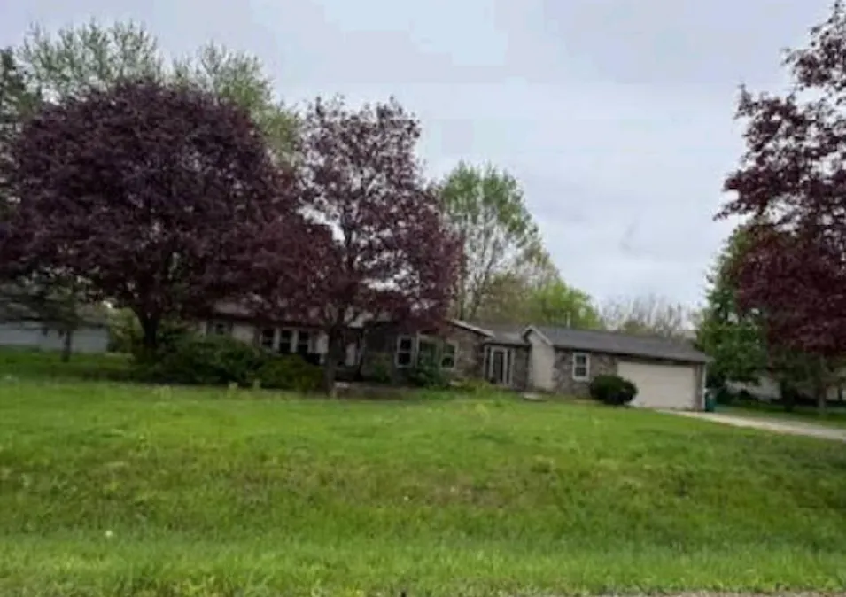 15601 Bak Rd Van Buren Twp, MI 48111, Wayne County