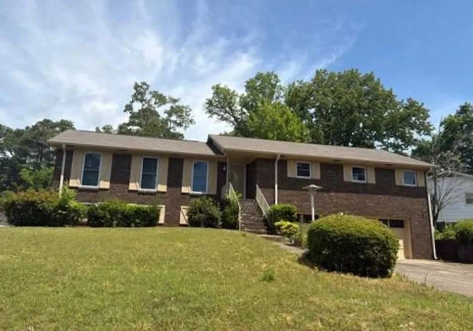 995 Ridgewood Cir Birmingham, AL 35235, Jefferson County