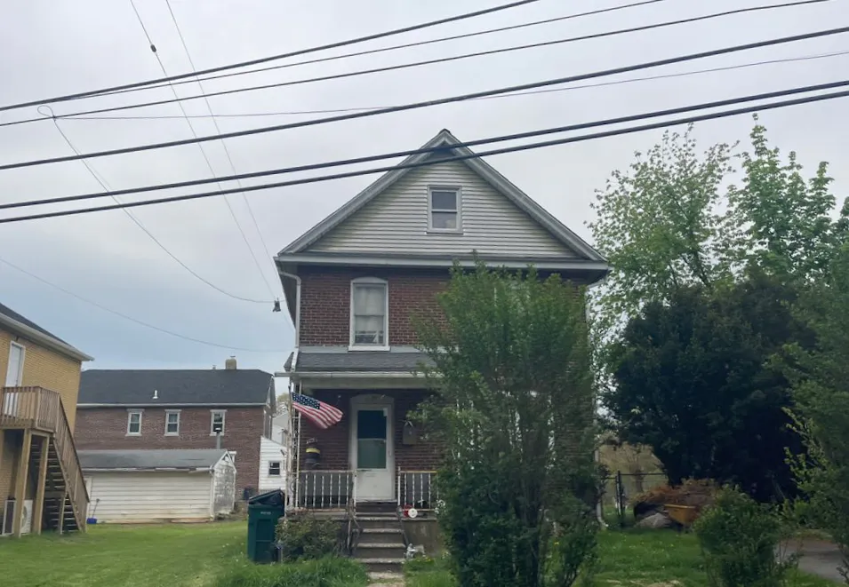 1137 S 25th St Easton, PA 18045, Northampton County