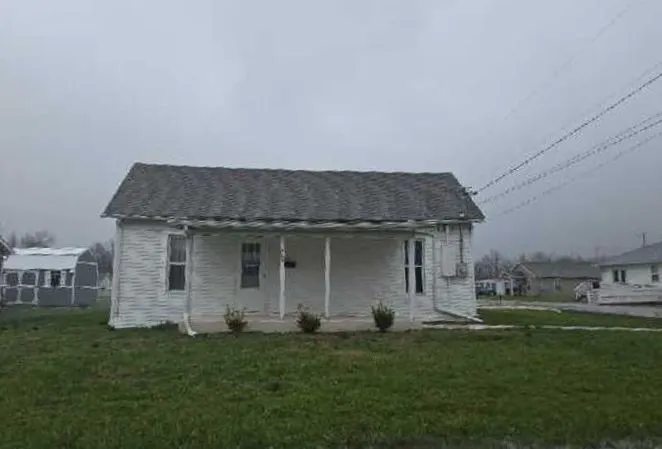 Locust St, Bowling Green, MO 63334 #1