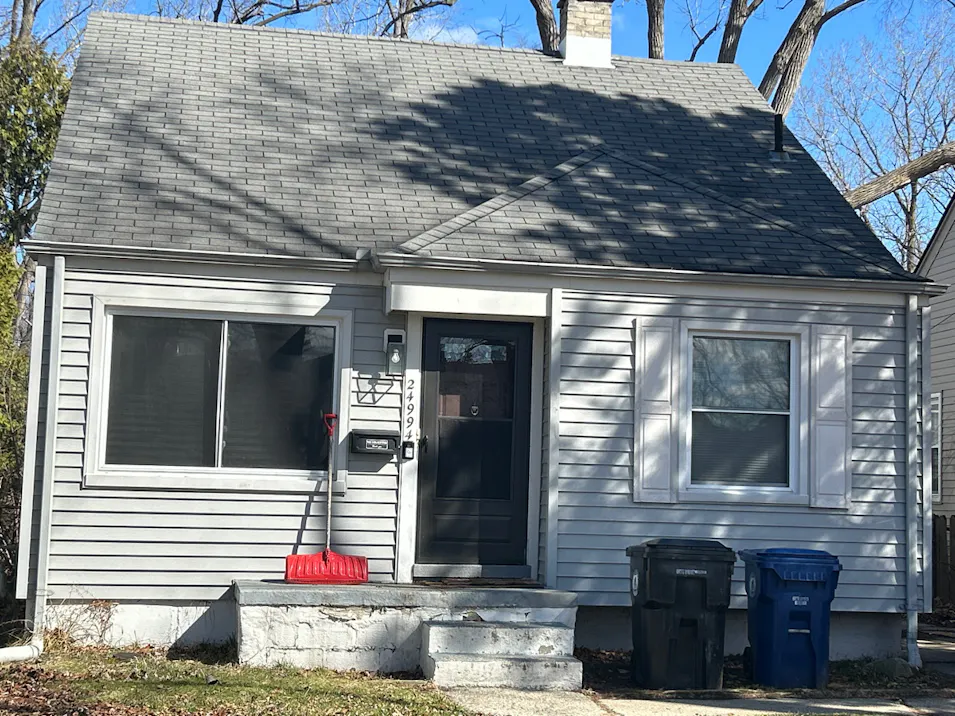 24994 Midland Redford, MI 48239-3619, Wayne County