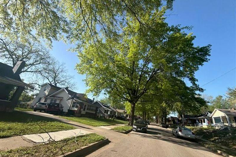 Highland Ave, Kansas City, MO 64110