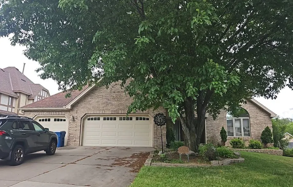 3510 Wedgewood Ln N Minneapolis, MN 55441, Hennepin County