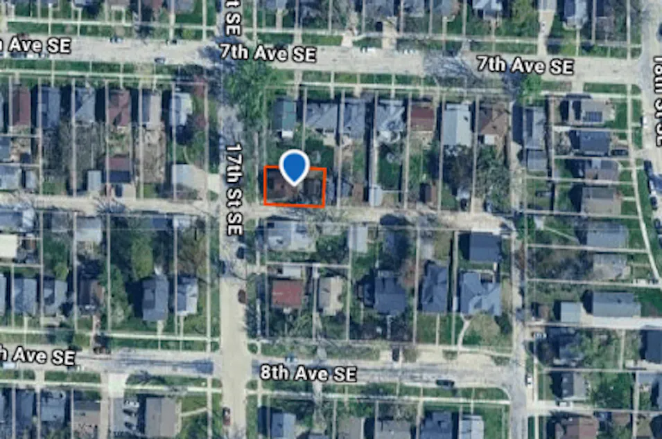 710 17th St SE Cedar Rapids, IA 52403, Linn County