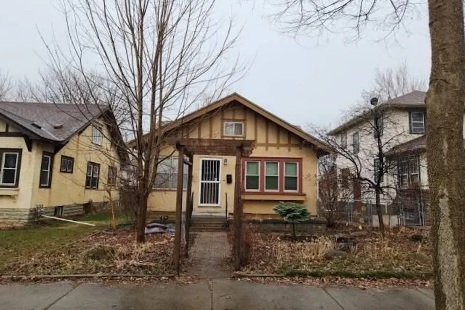 2638 Queen Ave N Minneapolis, MN 55411, Hennepin County