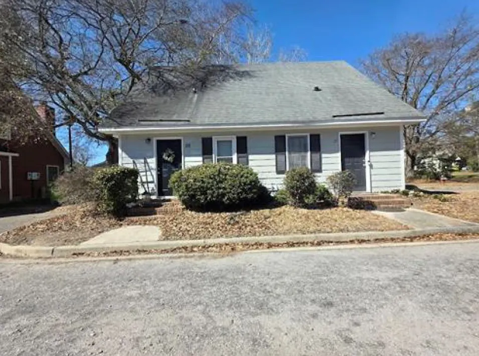 27 Old Clayton Ct Columbia, SC 29205, Richland County