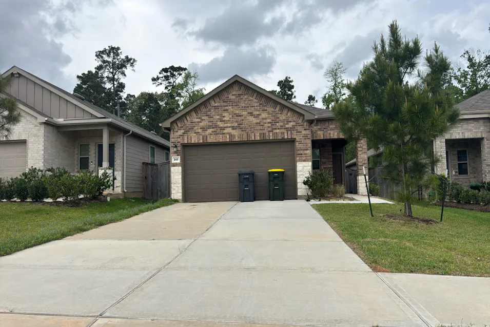 317 Maple Bark Trl Willis, TX 77378, Montgomery County