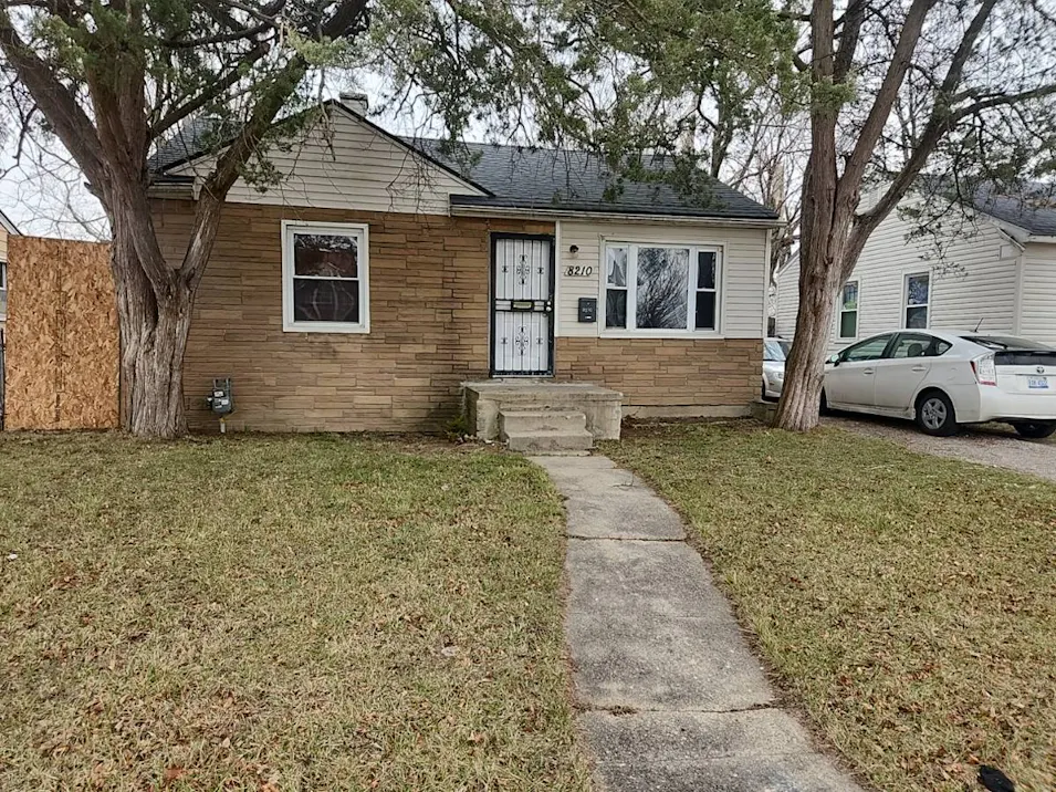 8210 Asbury Park Detroit, MI 48228-1938, Wayne County
