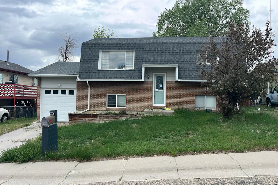 2230 E 16th St Casper, WY 82609, Natrona County