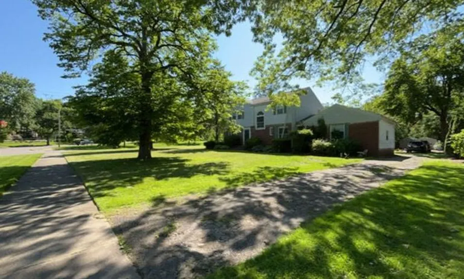 197 Rose Blvd Akron, OH 44313, Summit County