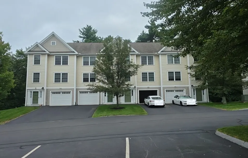 40 Hartshorn Way Manchester, NH 03109, Hillsborough County