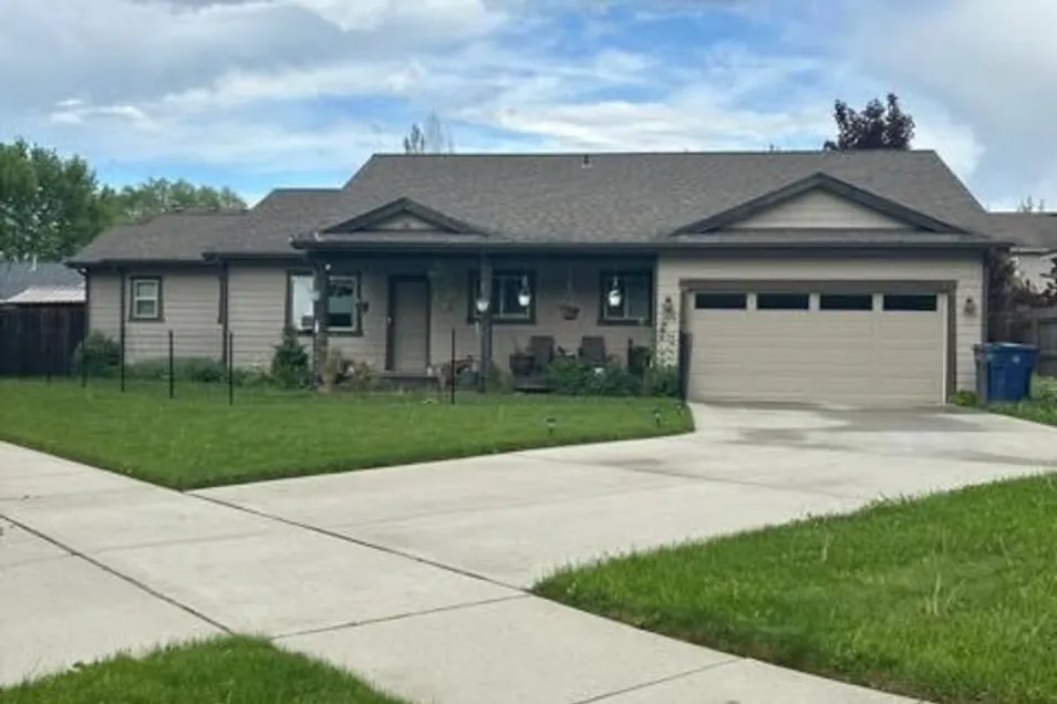 1206 Honeysuckle Ave Sandpoint, ID 83864, Bonner County