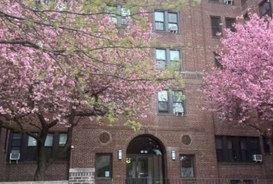 76 -66 Austin St 1c Forest Hills, NY 11375, Queens County