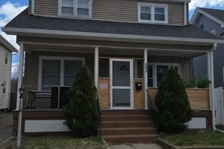 231 Unit St Providence, RI 02909, Providence County