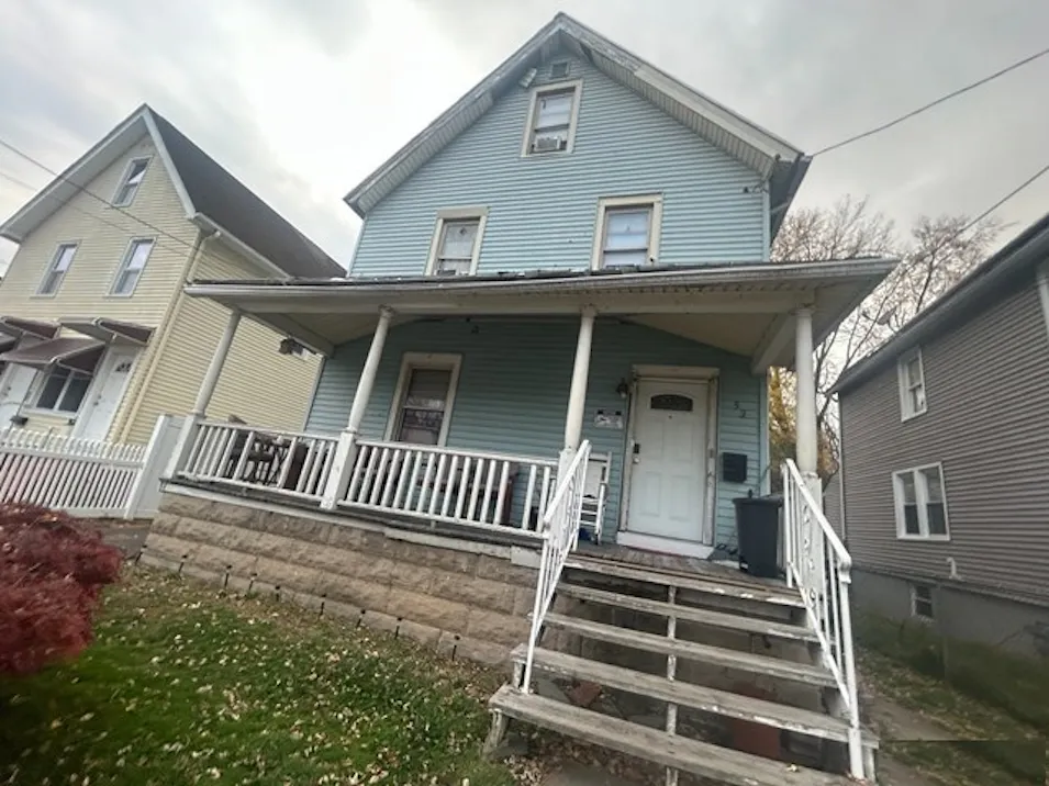 53 Hillside Avenue Hartford, CT 06106, Hartford County