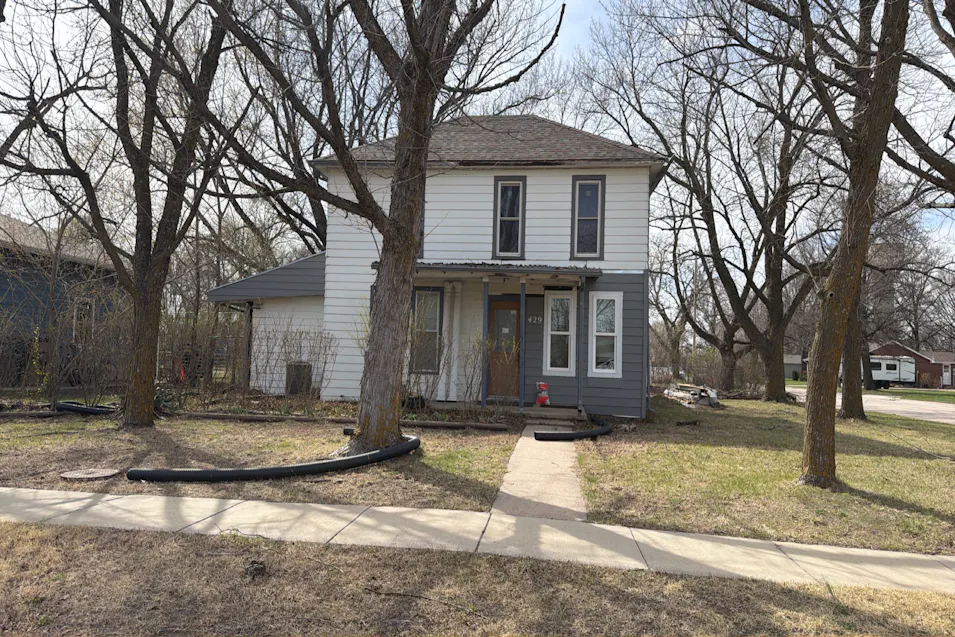 429 N Weaver St Hesston, KS 67062, Harvey County