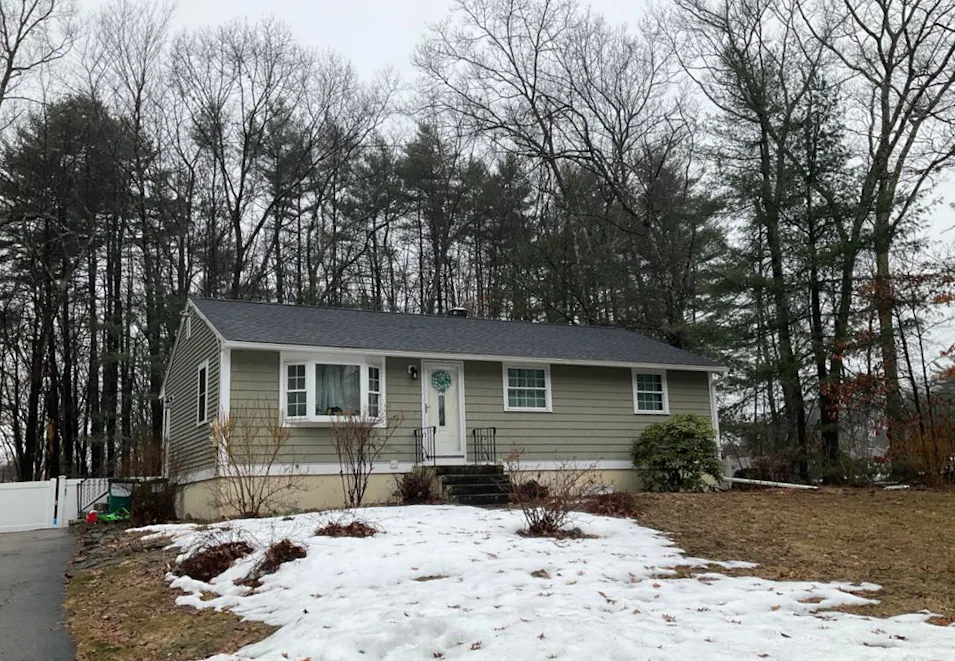 82 Belmont Dr Merrimack, NH 03054, Hillsborough County