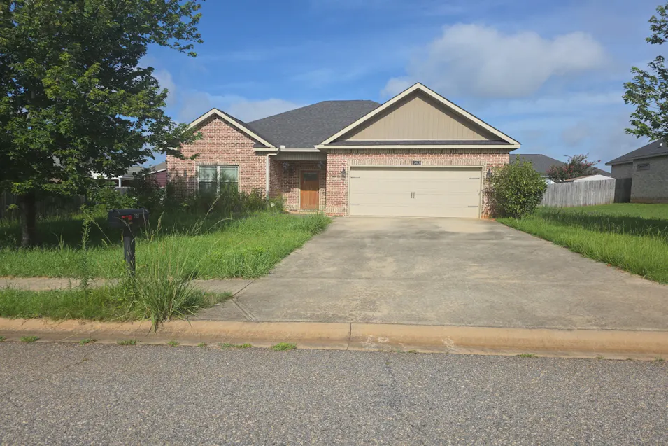 203 Ravencrest Dr Perry, GA 31069, Houston County