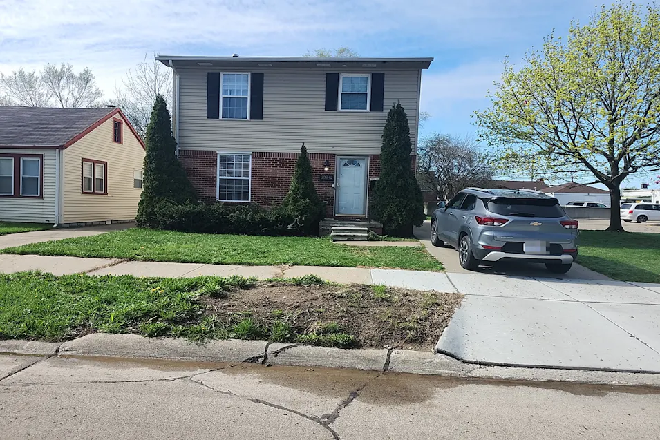 20842 Hollywood St Harper Woods, MI 48225, Wayne County