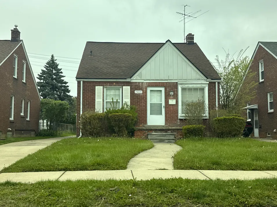 15605 Veronica Ave Eastpointe, MI 48021, Macomb County