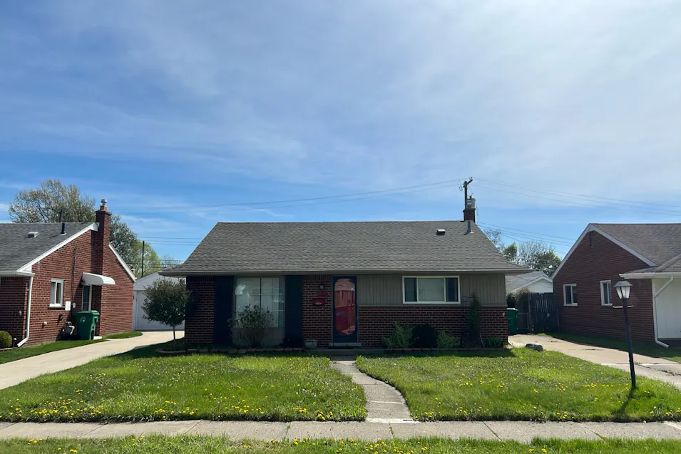6566 Sunset St Garden City, MI 48135, Wayne County