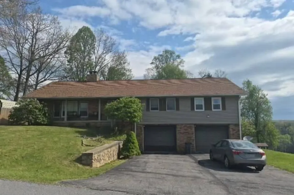 1204 Overlook Dr Beckley, WV 25801, Raleigh County