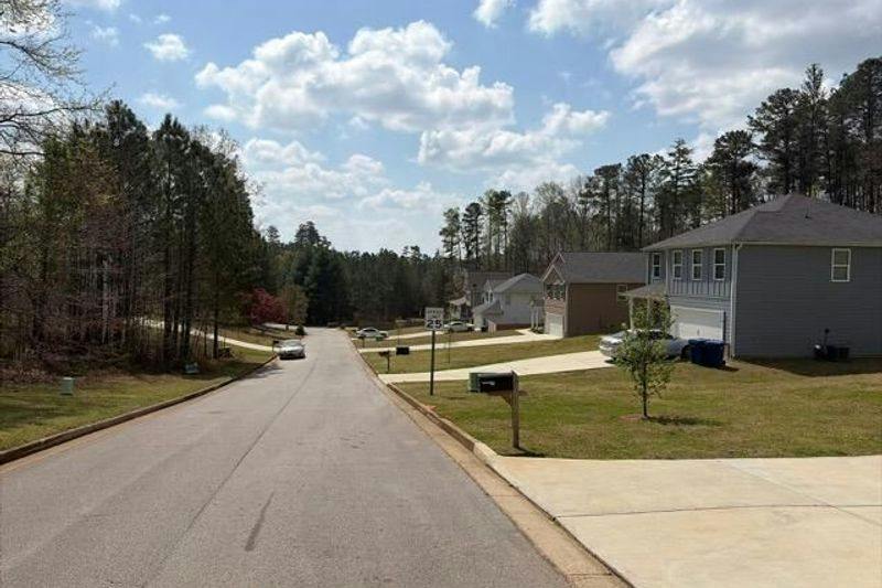 Ray Dr, Dallas, GA 30132