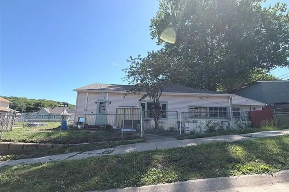 302 East Colorado Avenue Saint Joseph, MO 64504, Buchanan County