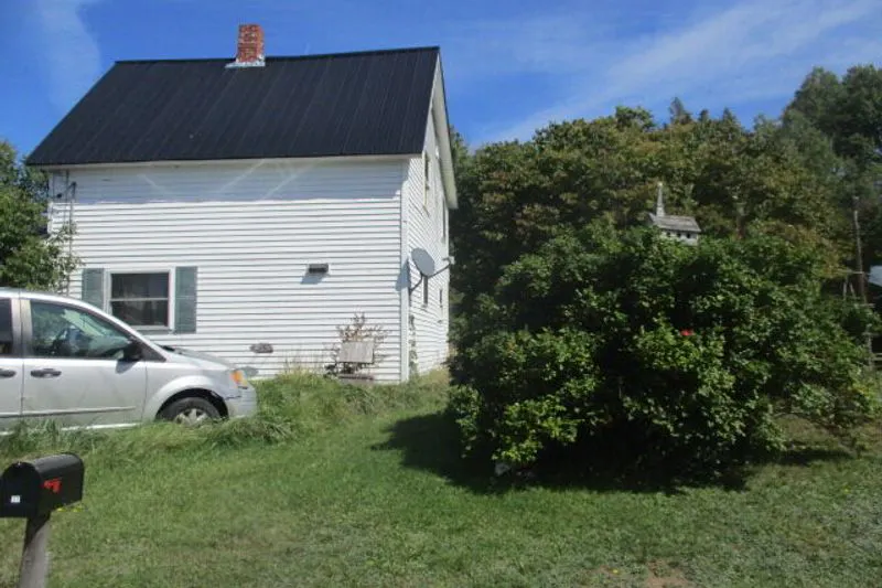 River St, Island Falls, ME 04747