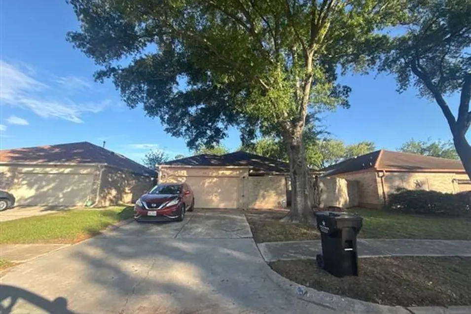 2438 Brandy Mills Houston, TX 77067, Harris County