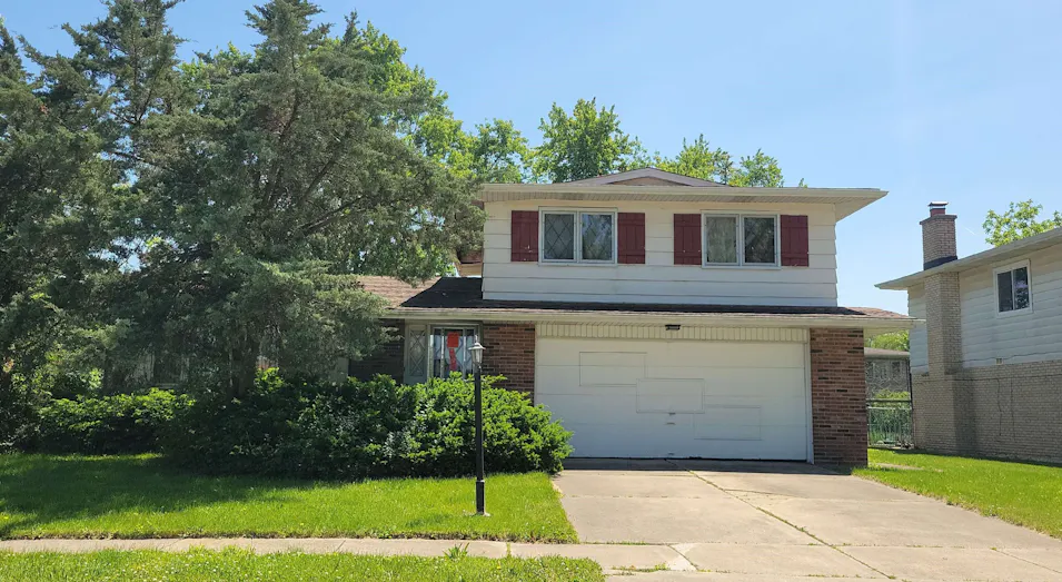 1022 West Nevada Street Glenwood, IL 60425, Cook County