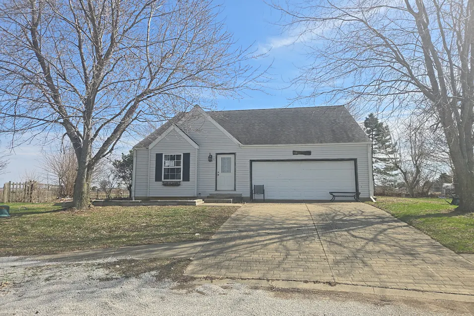 612 Snead Rd Niantic, IL 62551, Macon County