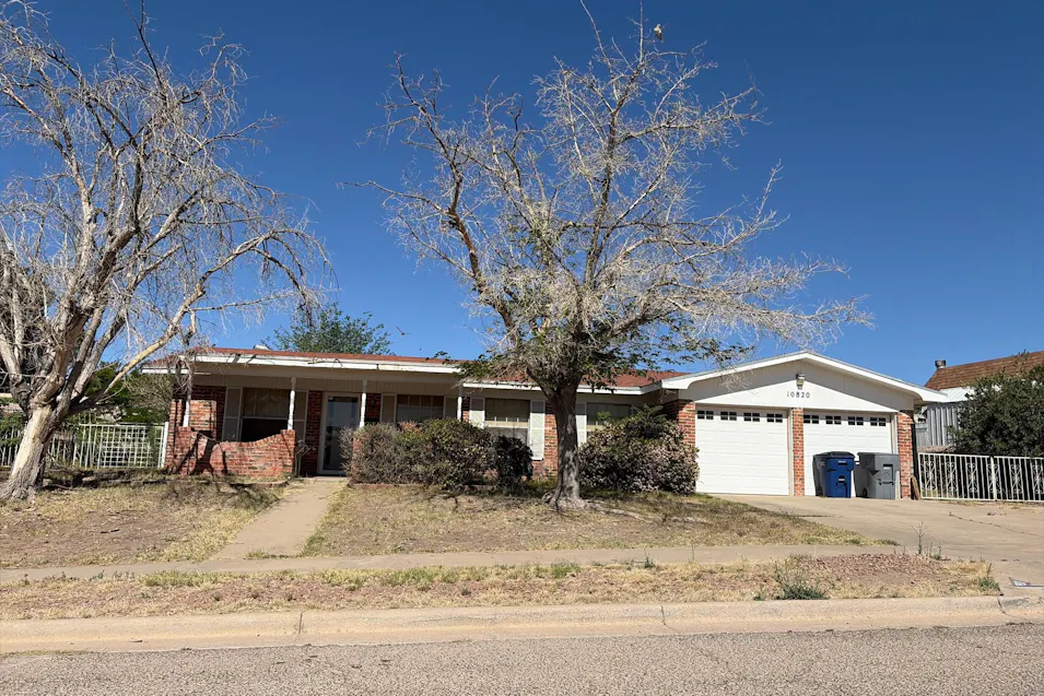 10820 Sombra Verde Dr El Paso, TX 79935, El Paso County