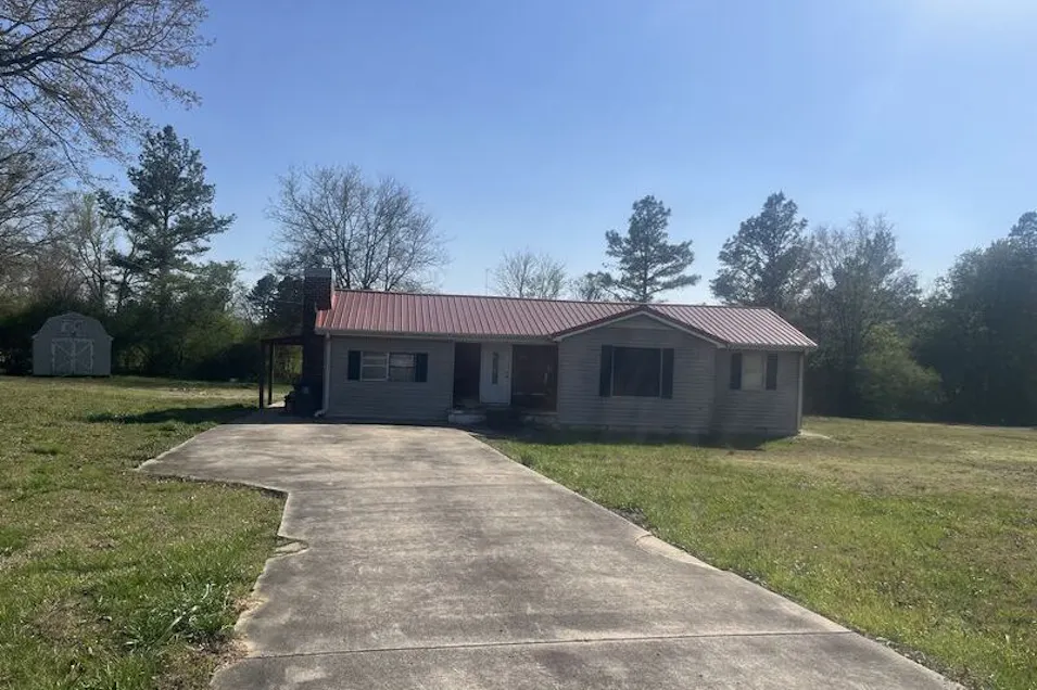 8408 County Road 136 Town Creek, AL 35672, Lawrence County