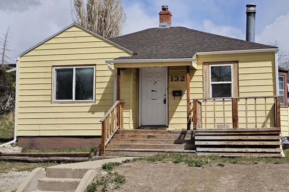 1321 Cherry St Rawlins, WY 82301, Carbon County