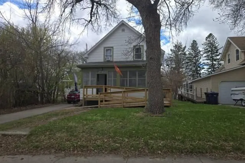 220 E Cecil Ave Fergus Falls, MN 56537, Otter Tail County