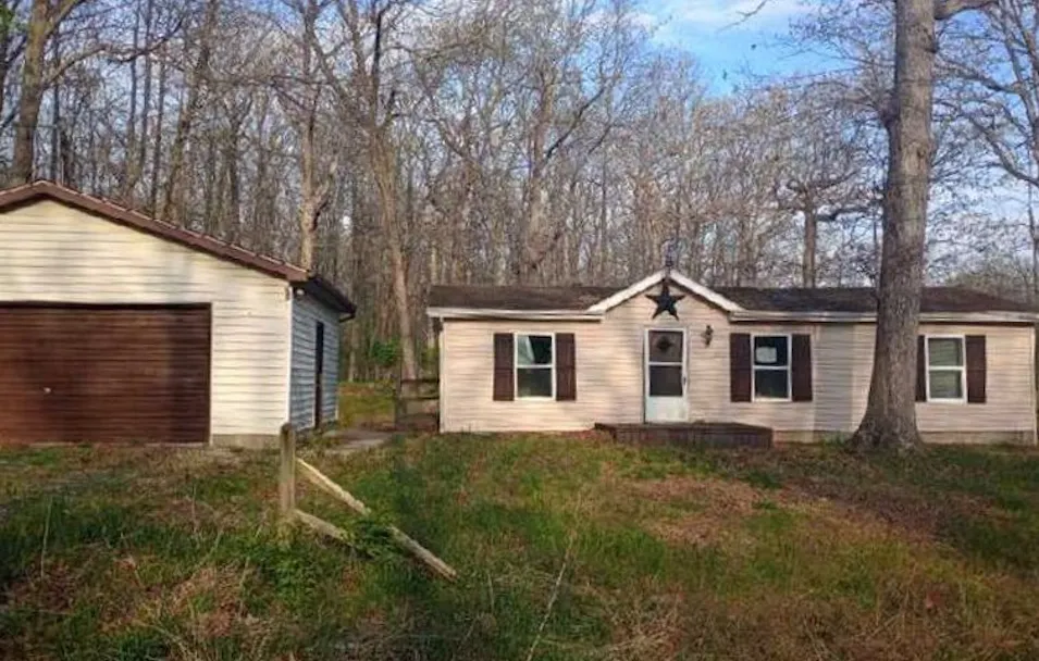 12348 North Ring Lane Woodlawn, IL 62898, Jefferson County