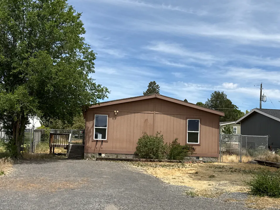 513 9th St Metolius, OR 97741, Jefferson County