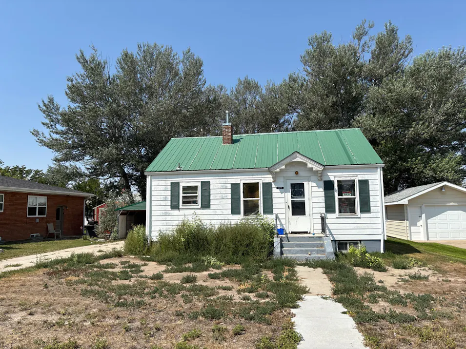 322 S Linn St Lusk, WY 82225, Niobrara County