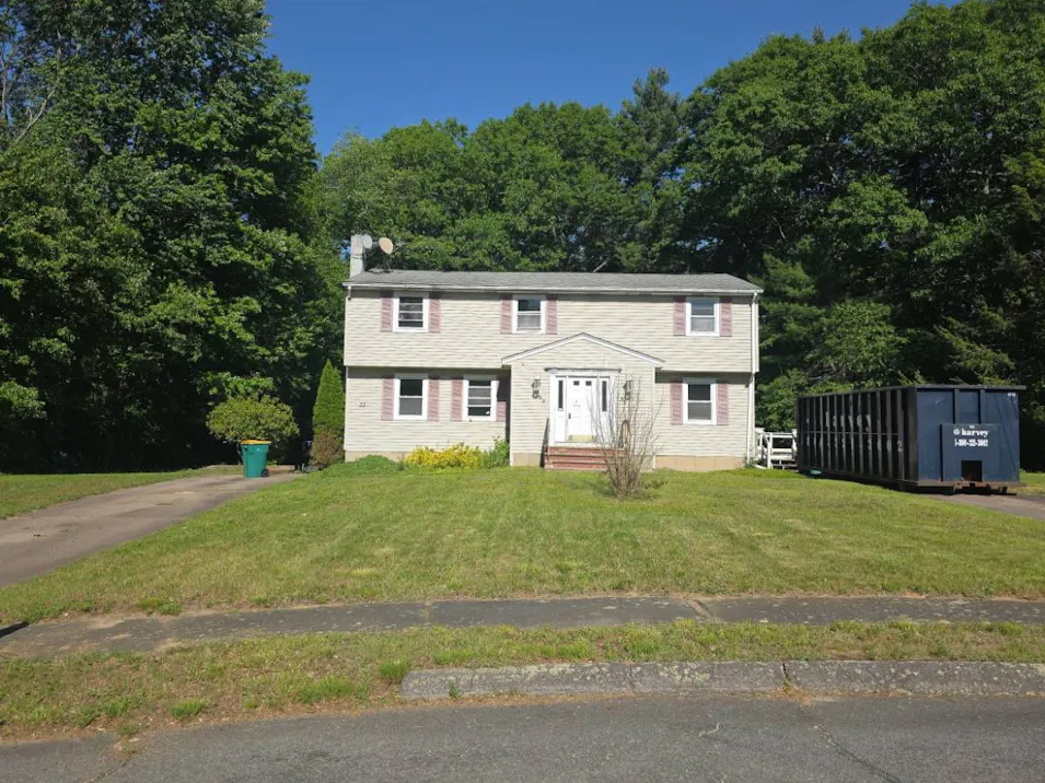31 Waldor Drive, Unit No. 1, 31-33 Waldor Drive Condominium Mansfield, MA 02048, Bristol (Ma) County