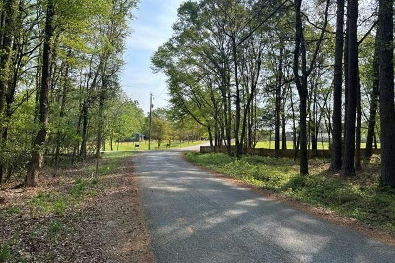 Haynes Cir, Snellville, GA 30039