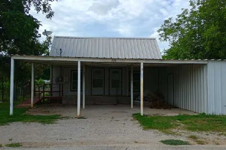 308 Martin Ave Bangs, TX 76823, Brown County