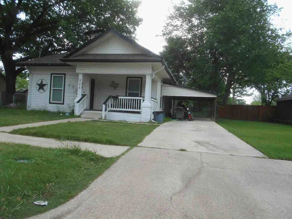 906 N Catherine St Terrell, TX 75160, Kaufman County