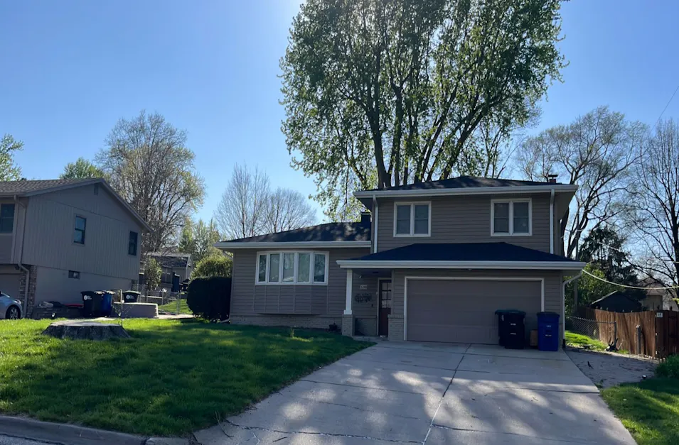 1218 S 165th St Omaha, NE 68130, Douglas County